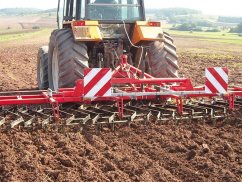 Зубовая борона HVSL - Тяжелая зубовая борона. Ширина захвата 6,3 и 8,3м.